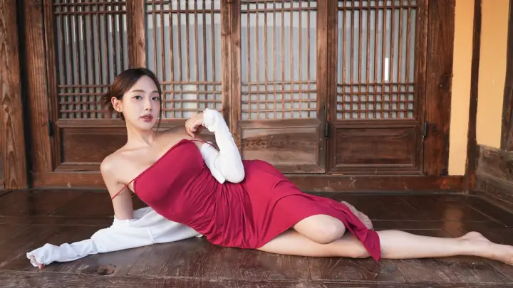 夏日美女：欧巴请和我恋爱吧！